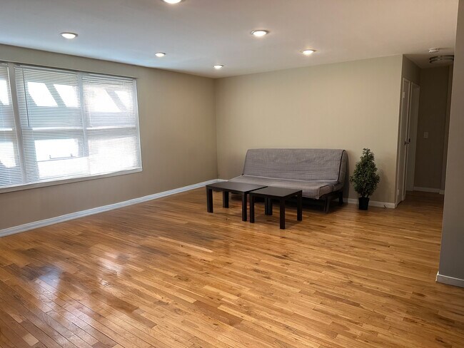 Primary Photo - 274 County Rd