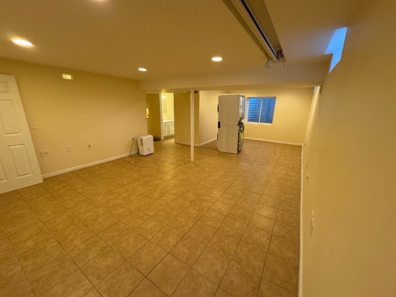 Building Photo - 8701 Brookville Rd