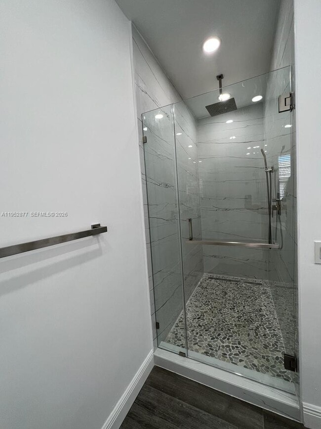 Building Photo - 1971 Harbor View Cir