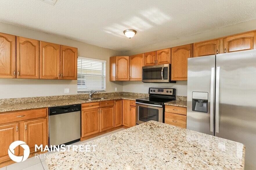 Building Photo - 616 E Bay Cove