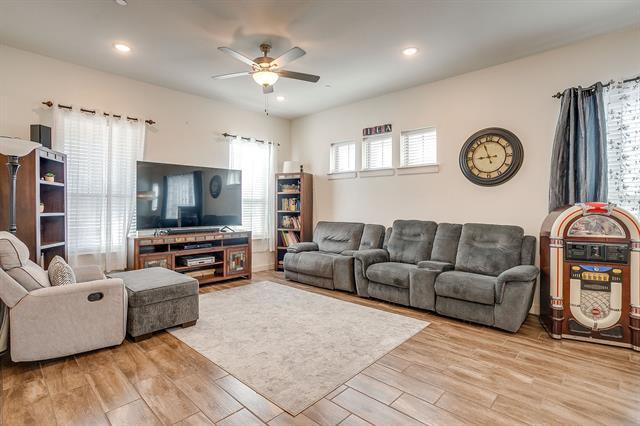 Building Photo - 6449 Iron Horse Blvd