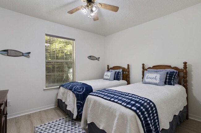 Building Photo - Gulfport Duplex