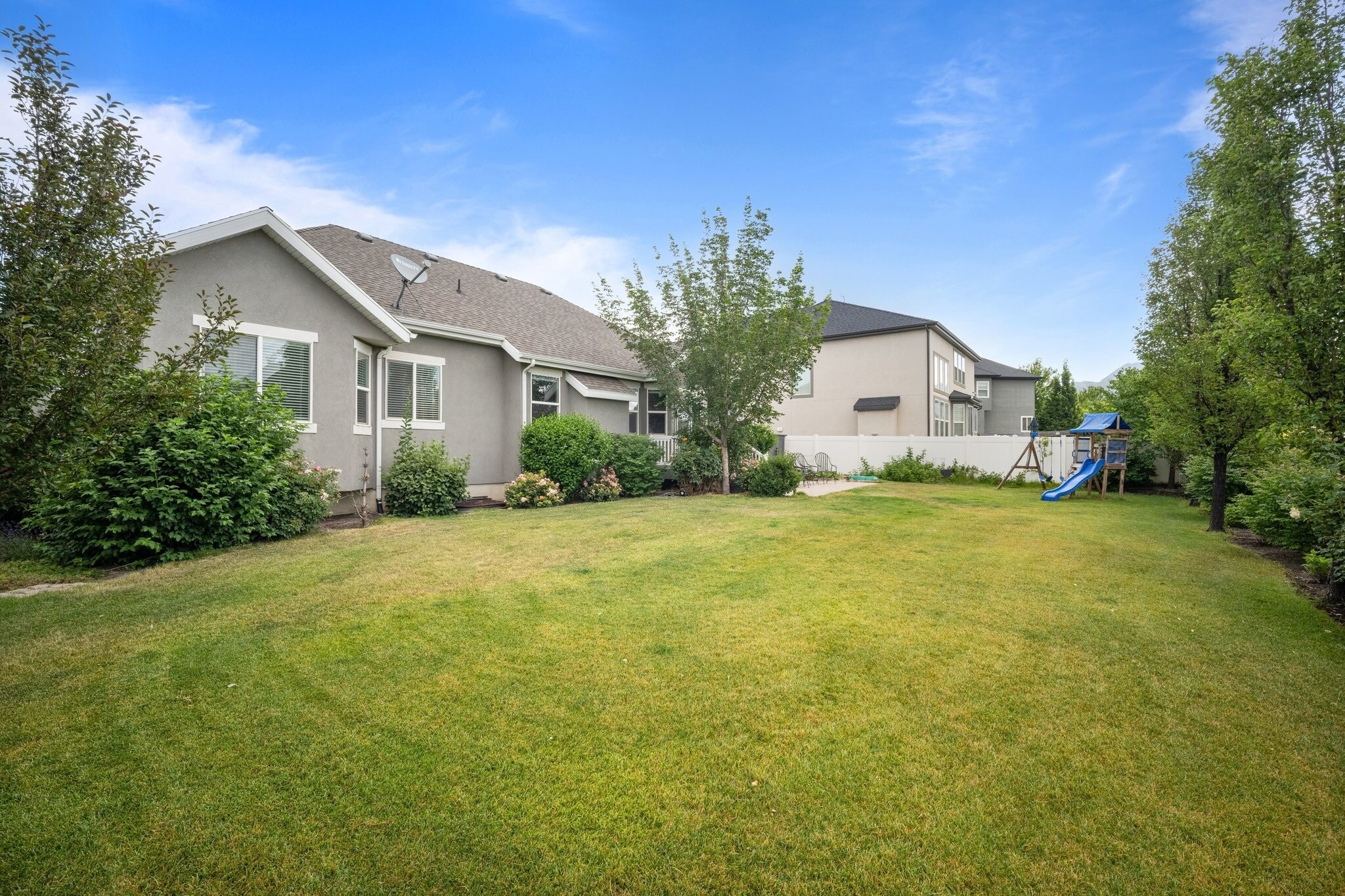 Building Photo - 707 W Ridgeline Dr