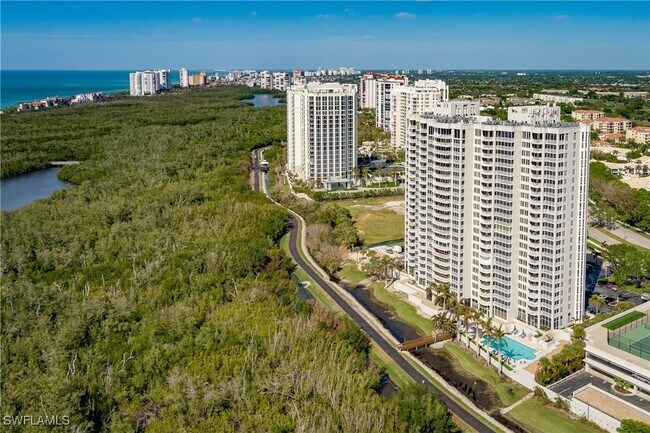 Building Photo - 6849 Grenadier Blvd