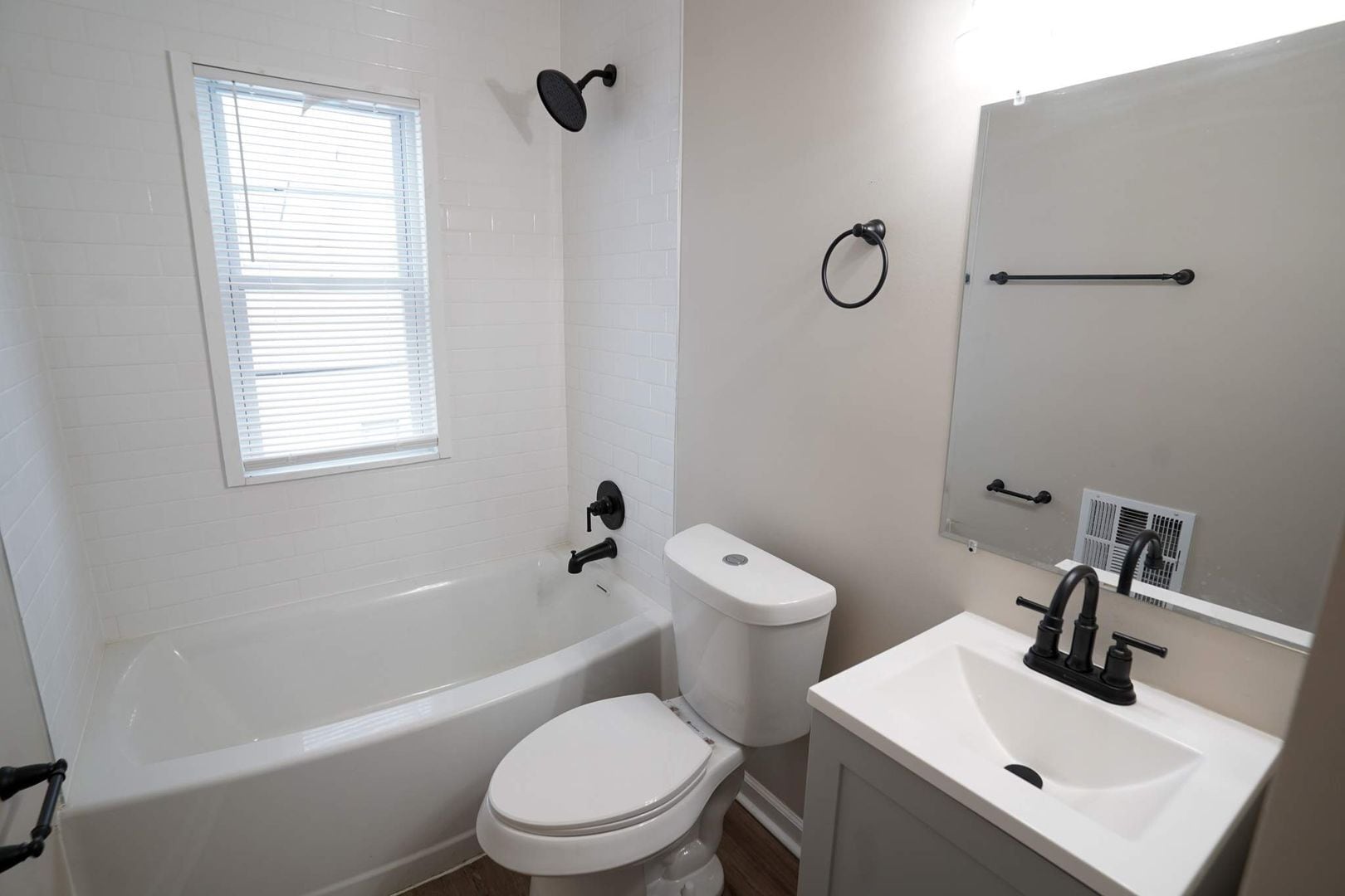 Building Photo - Fully Renovated 3-Bedroom Home – Move-In Ready for You!