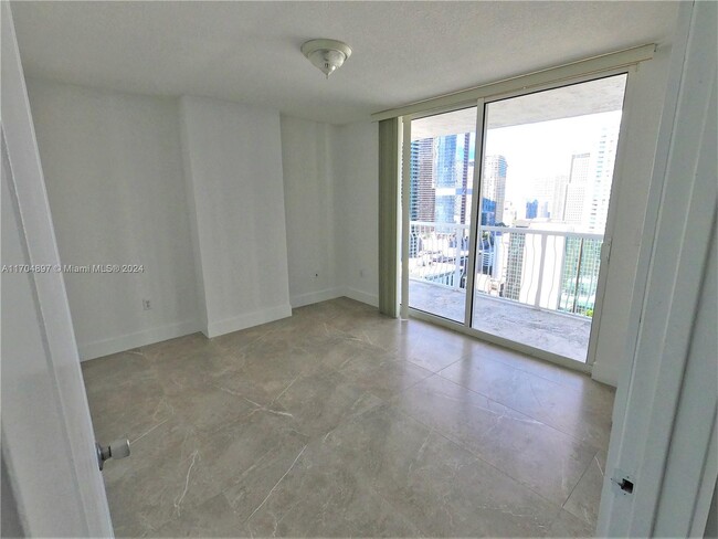 Building Photo - 1200 Brickell Bay Dr