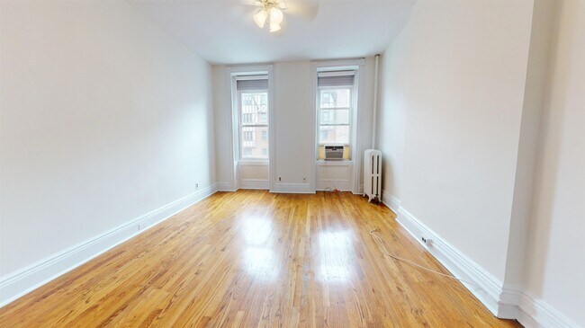 Building Photo - 1010 Washington St