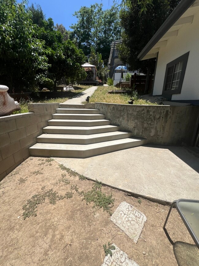 Building Photo - 1725 Kent St