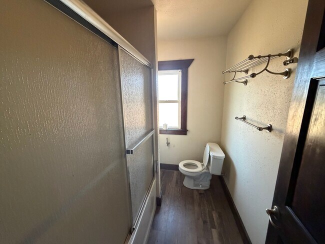 Building Photo - ? RENT SPECIAL — HALF OFF FIRST MONTH’S RENT ? Beautiful 2 bedroom in Lakewood WA - Apply Today!