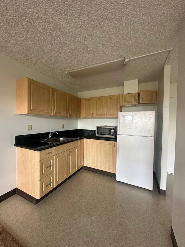 Building Photo - 1830 Wilikina Dr