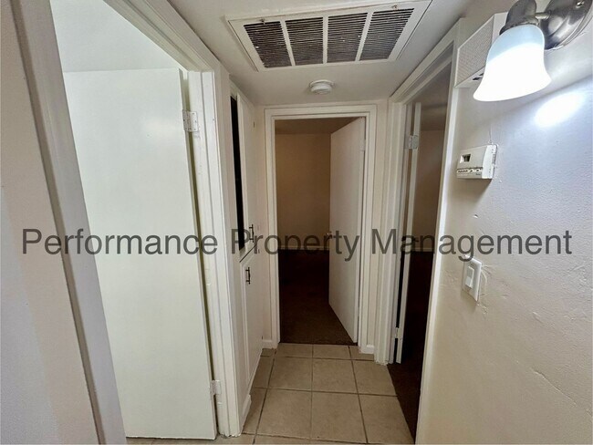 Building Photo - 3817 K St
