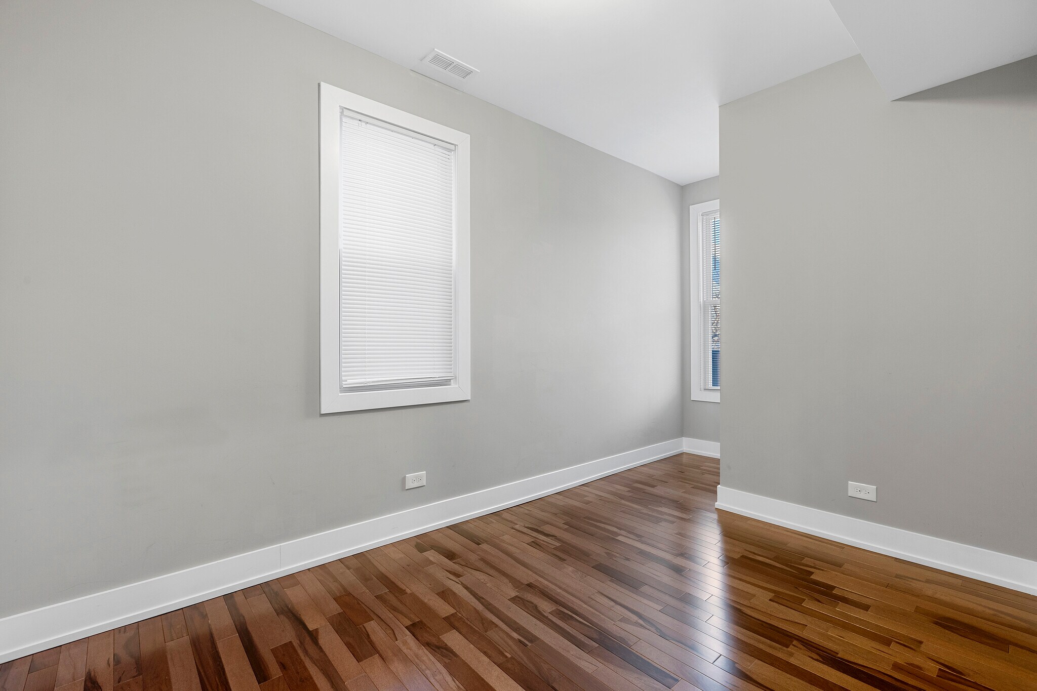 Building Photo - 3026 N Allen Ave