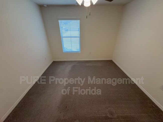 Building Photo - 618 SE 65th Terrace