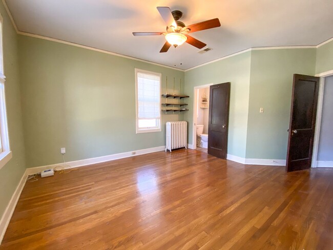 Building Photo - 3 bed, 1.5 bath unit in Midtown Memphis