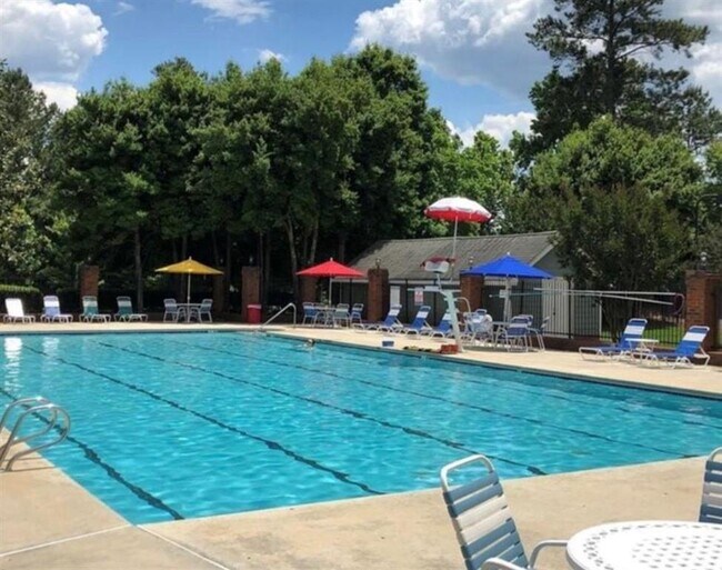 Building Photo - 2465 Devon Leigh Walk NW