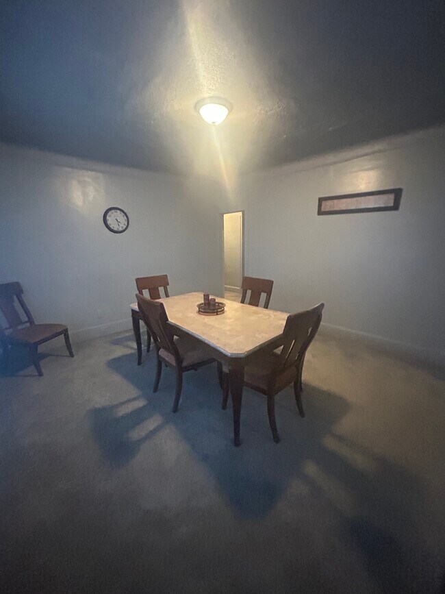 Building Photo - WHITFIELD FLR 1