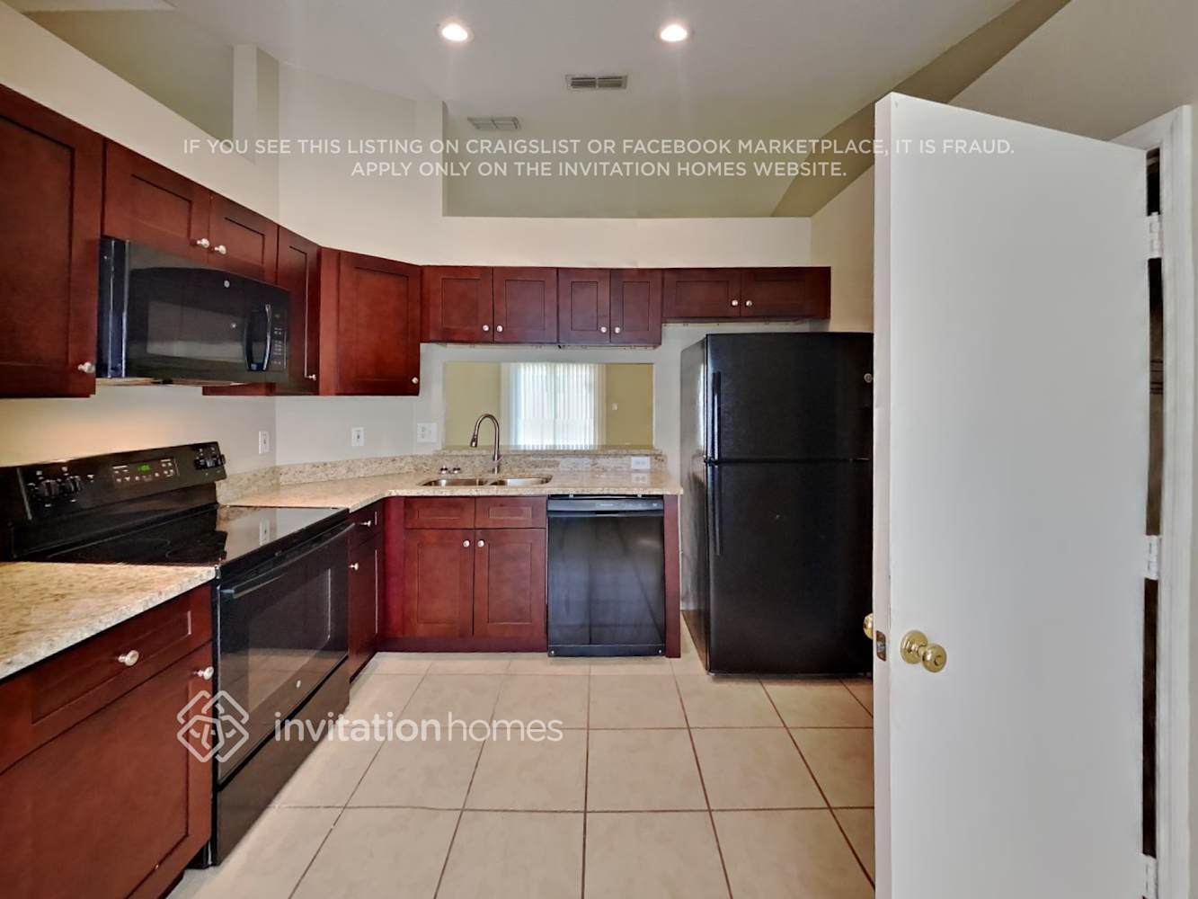 Building Photo - 8399 Split Creek Cir
