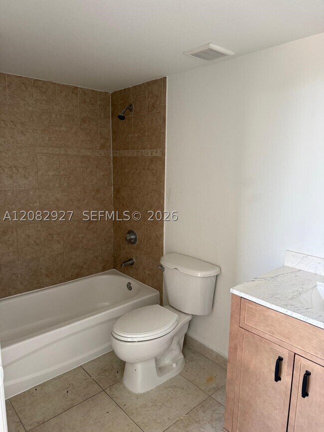 Building Photo - 2647 NW 25th Ave