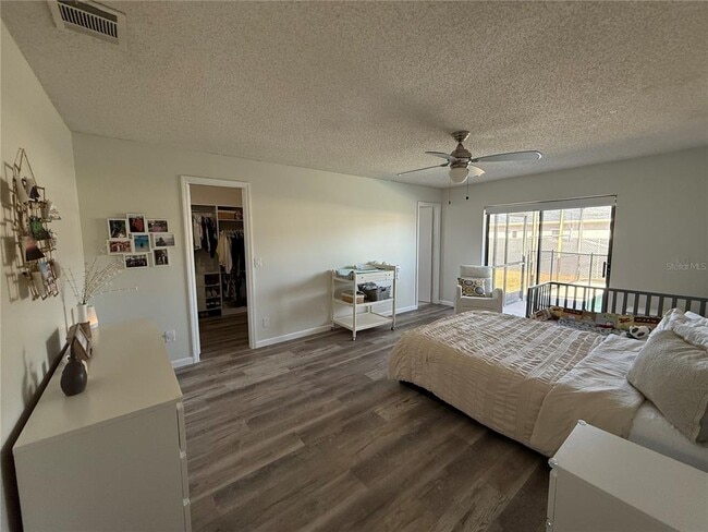 Building Photo - 227 Burning Tree Dr