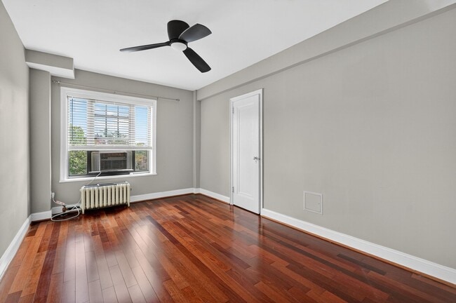 Building Photo - 2100 19th St NW