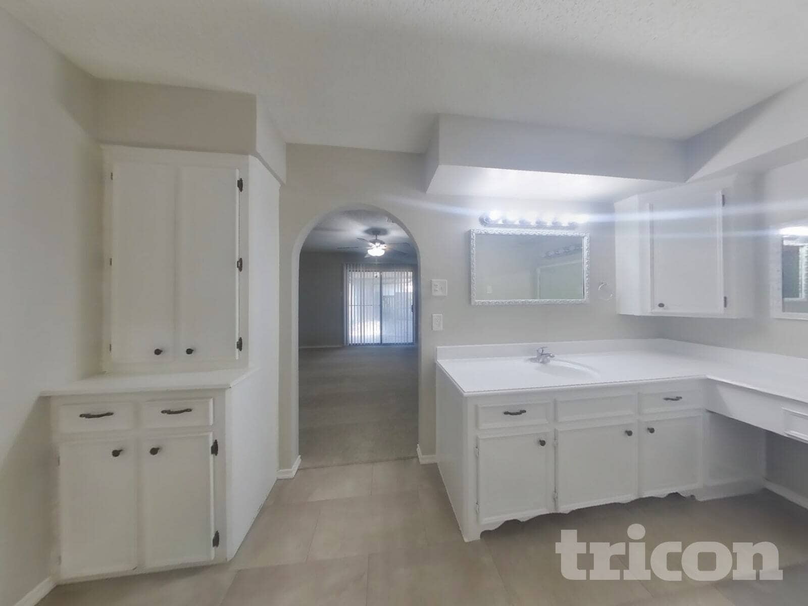 Building Photo - 902 La Nell Drive Deer Park TX