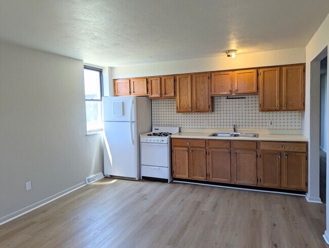Building Photo - 3227 Hardie Wy
