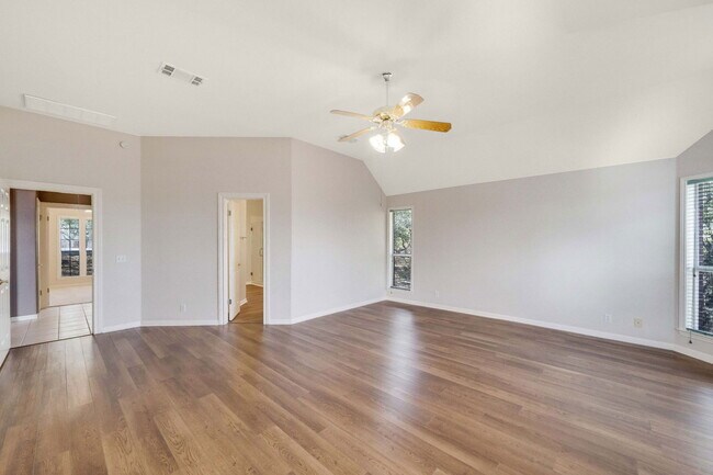 Building Photo - 11901 Jess Dr