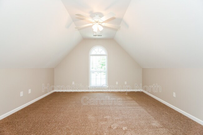 Building Photo - 113 Margaret Hoffman Dr