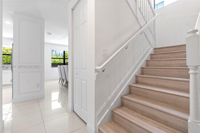 Building Photo - 9974 NW 86th Terrace