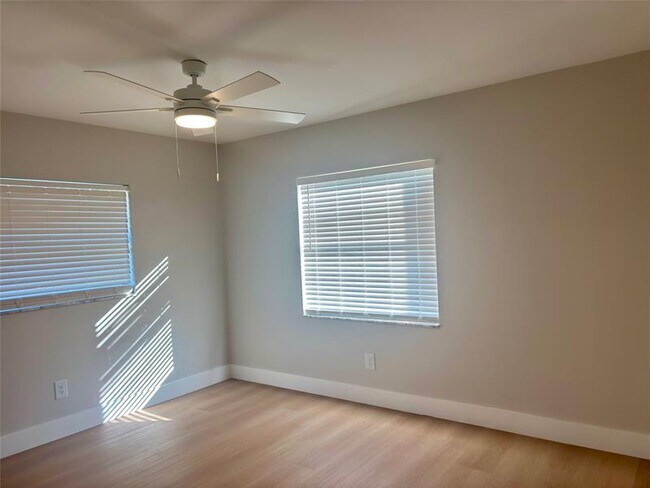 Building Photo - 10935 Gable St