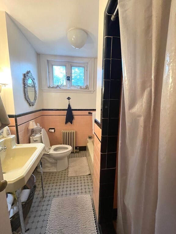 Building Photo - 1680 Beacon St