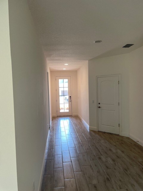 Building Photo - 7501 Wing Span Wy