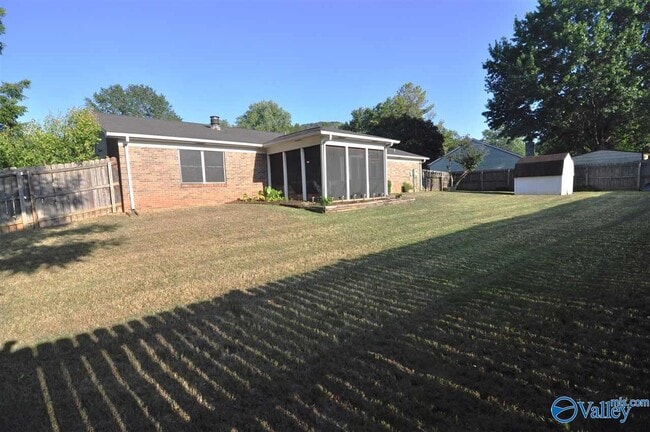 Building Photo - 1200 SE Maebeth Cir