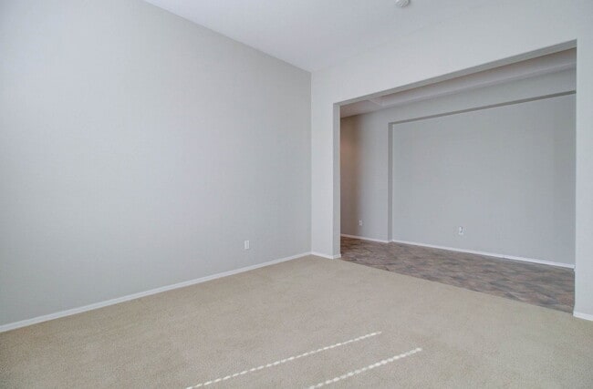 Building Photo - 4120 E Donato Dr