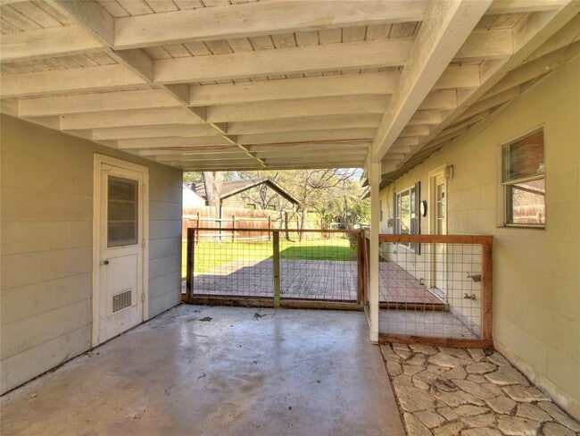 Building Photo - 5300 Middale Ln