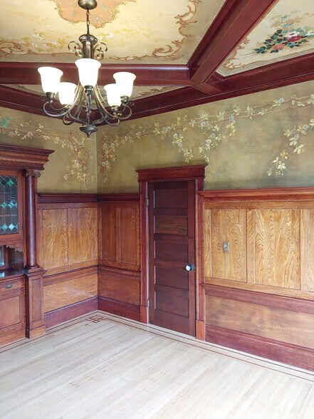 Building Photo - 1110 Hollister Ave