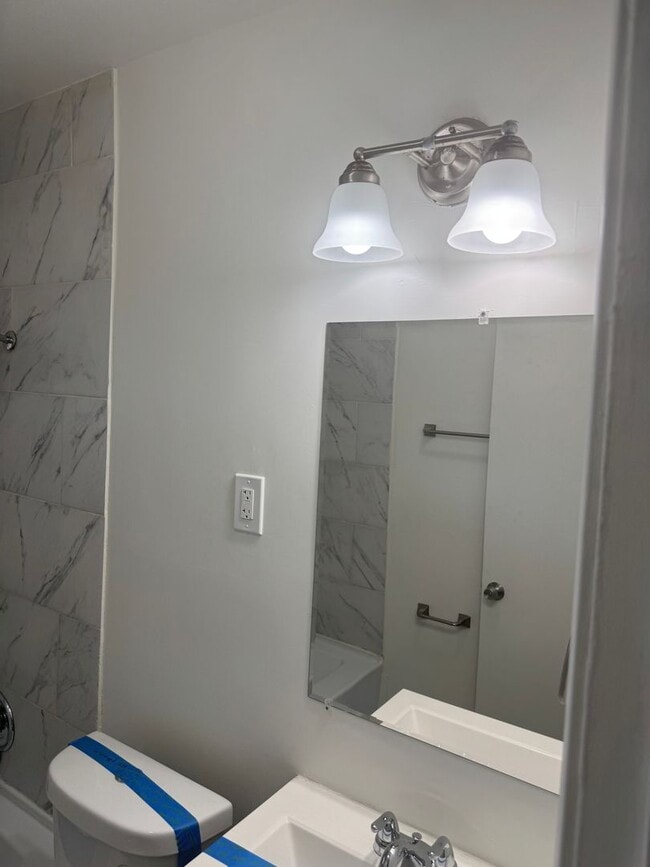 Building Photo - 510 S 19th St