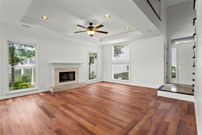 Building Photo - 1695 Spinnaker Dr