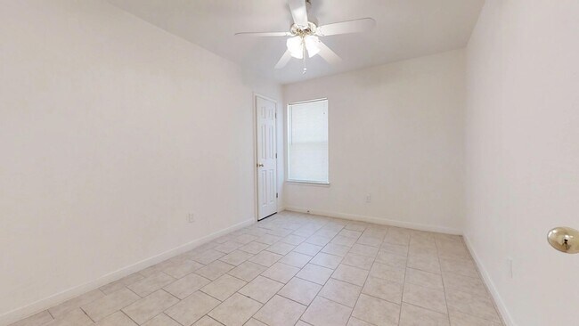 Building Photo - 316 Cedar Ridge Dr