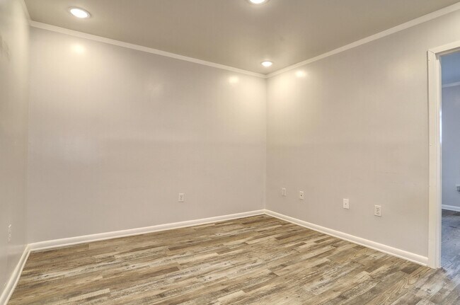 Building Photo - 1715 John F. Kennedy Blvd