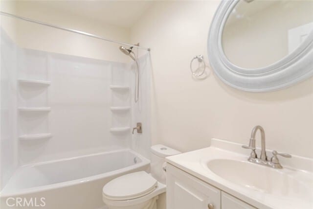 Building Photo - 20026 Kittridge St