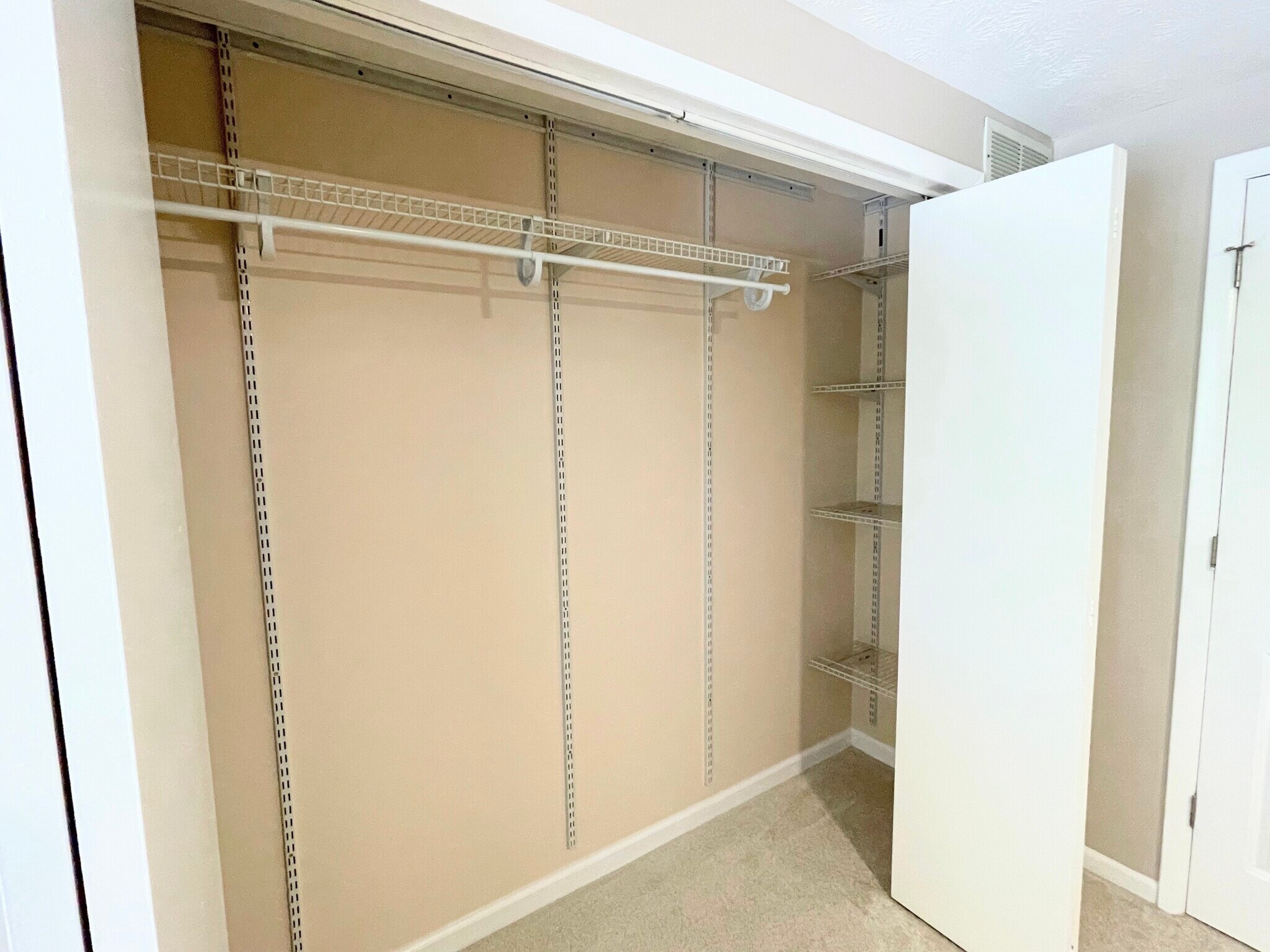 Room 1 Closet - 97 Lancelot Ln