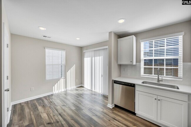 Building Photo - 218 Bones Rd