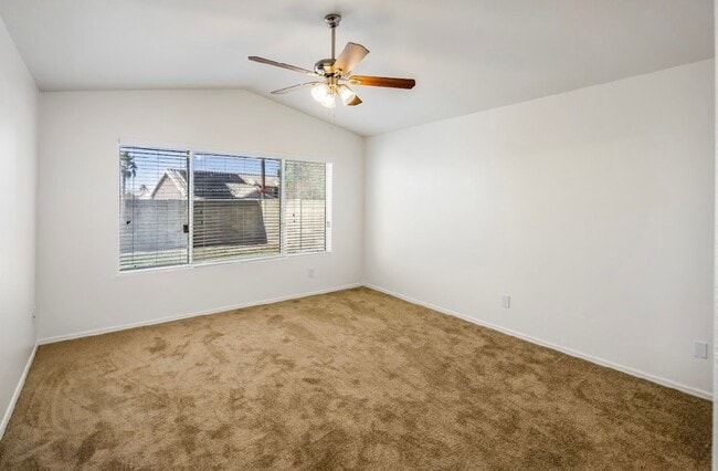 Building Photo - AVAILABLE NOW IN MESA RED MOUNTAIN AREA