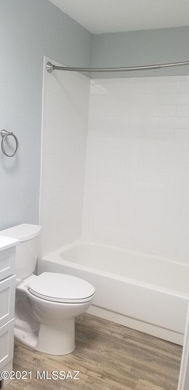 Building Photo - 9420 E Speedway Blvd