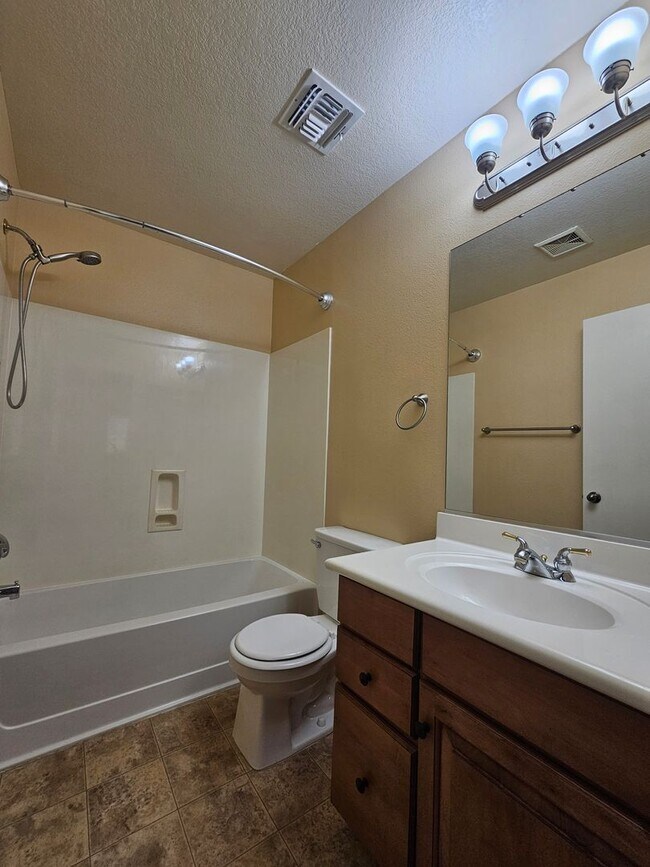 Building Photo - 42804 W Sunland Dr