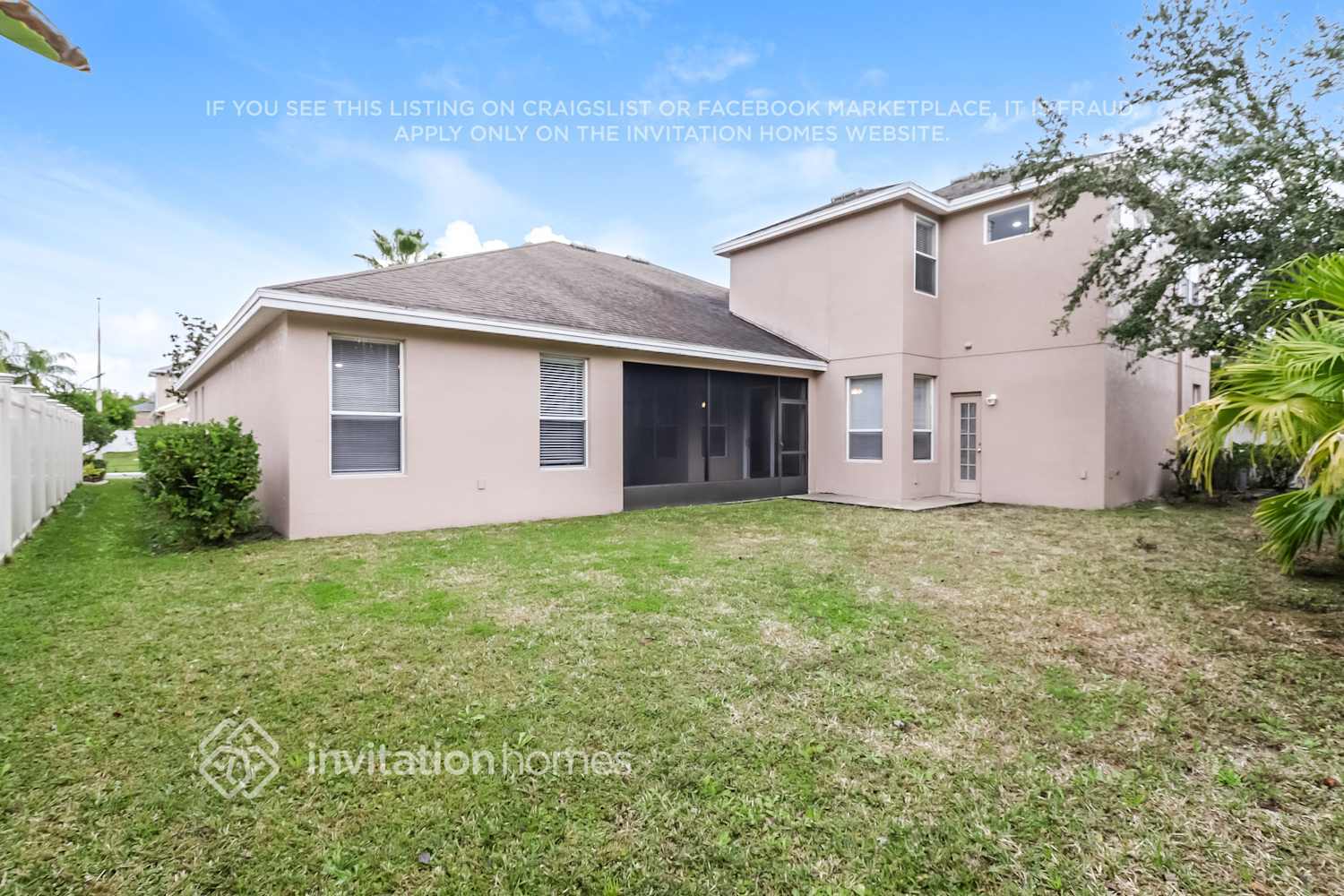 Building Photo - 1845 Beaconsfield Dr