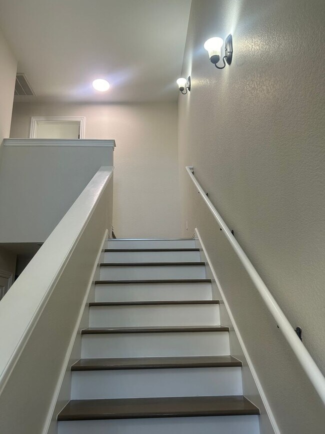 Building Photo - Peng-4077 Glenstone