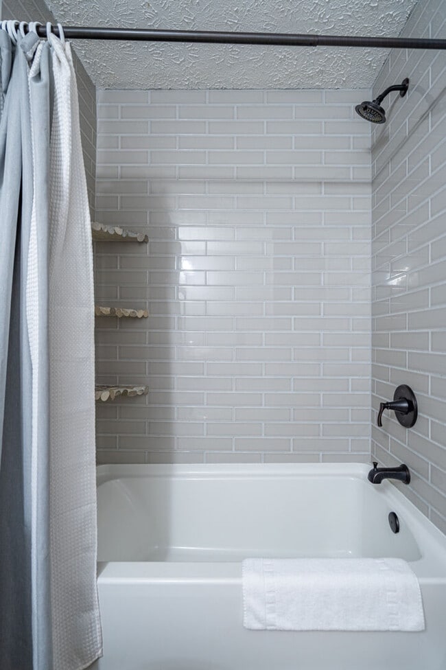 Building Photo - 4375 Park St