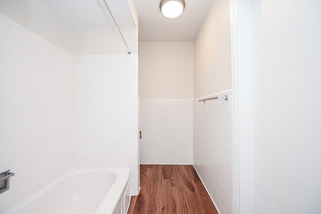 Building Photo - 4723 Merwin St